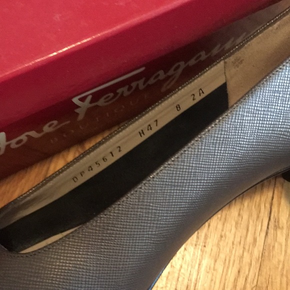 Ferragamo shoes - Picture 2 of 7